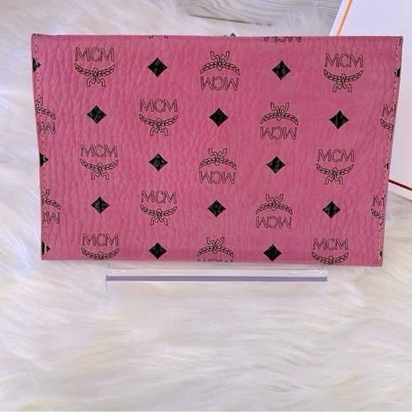 MCM Pink Logo Clutch Wristlet - Picture 6 of 11